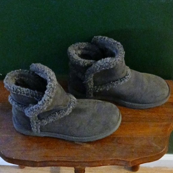 Makalu Shoes - 🏷3/$15 Boots